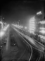 Praha, Václavské náměstí v noci od Můstku, kolem 1935