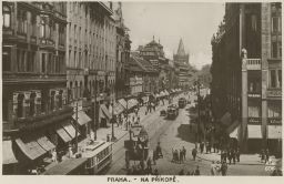 Polední ruch na Zlatém kříži 1925