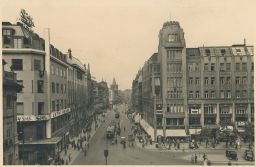Polední ruch na Zlatém kříži 1940