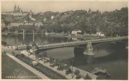 Pražský hrad, Strakova akademie, vojenská plovárna ,most Svatopluka Čecha