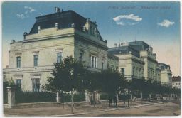 Praha Bubeneč budova Akademie umění na ulici U akademie