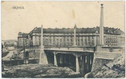 Železnice Praha Dejvice již neexistující most V.K.K.V.
