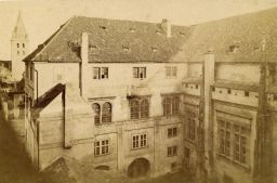 Starý královský palác s okny Vladislavského sálu, vizitka