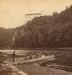 Zámek Orlík s řekou a přívozem, polovina stereofotografie