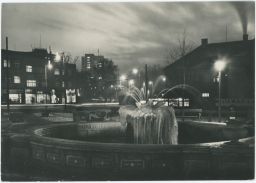 Gottwaldov, Zlín - Náměstí Míru, fontána,Orbis