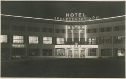 Zlín Hotel Společenský dům Baťov noční 1. Máj