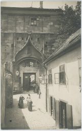 Bratislava Poszony Pressburg Zámocké kasarne K.u.k. Schlossberg kaserne čekající ženy