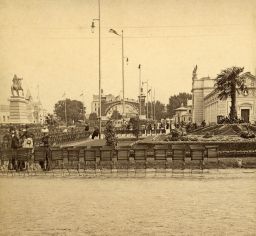 Vstupní prostor na Jubilejní výstavě 1891, polovina stereofotografie