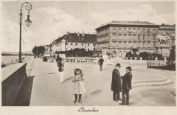 Bratislava dobová fotomontáž