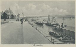 Bratislava Poszony Pressburg přístav lodě lidé