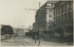 Bratislava Poszony námestie Republiky a Tatrabanka tramvaj