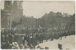 Praha přísaha pražské posádky a měšť. sborů 8.11.1918 Staroměstské náměstí