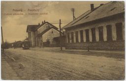 Bratislava Pozsony prostor před nádražím električka