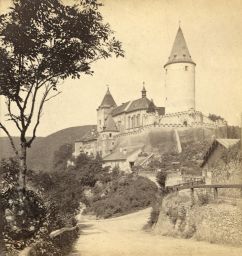 Hrad Křivoklát, celkový pohled, polovina steteofotografie