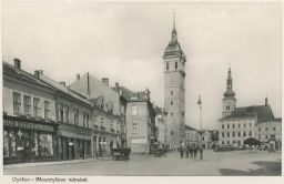 Vyškov náměstí obchody Dorazil Štrosser Meiner