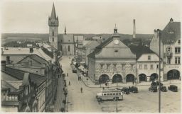 Dvůr Králové nad Labem Trutnov náměstí autobus auta