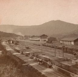 Nádraží v Železné Rudě a Javor, polovina stereofotografie