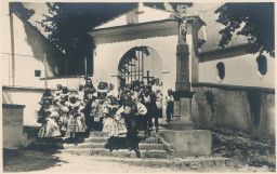 Etnografie kroje Slovácko kostel Vlčnov Uherské Hradiště 30. léta