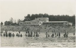 Plovárna koupaliště Kostelec nad Labem z vody foto Dvořák