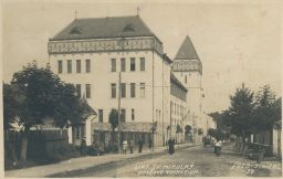 Liptovský Mikuláš Hodžovo gymnasium foto Schiebl