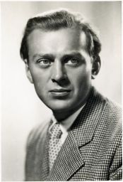 Karel Höger, herec