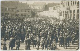 Náchode slavnost zaplněné náměstí Hotel U města Prahy 1919