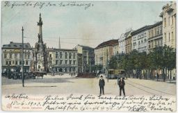 Olomouc náměstí tramvaje povozy mládenci 1905