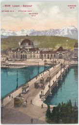 Železnice nádraží most povozy tramvaj Luzern Švýcarsko