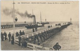 Trouville Francie molo loď přístav 1928