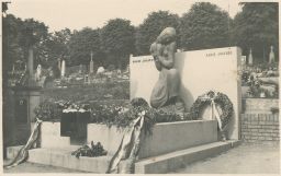 Hrob Alois Jirásek Marie Jirásková Hronov Grafo