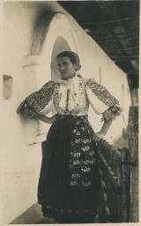 Etnografie kroje Slovensko Piešťany foto Karol Plicka