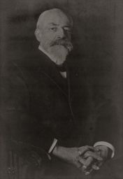 Ernest Denis, francouzský historik, politik, slavista, bohemista, profesor v Bordeaux a na Sorbonně