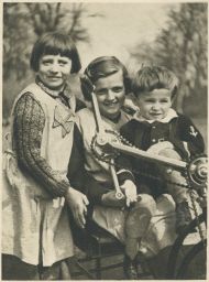 Vincentinum Praha Břevnov mrzáčci holčičky