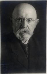 Alois Jirásek, prozaik, dramatik a politik, učitel dějepisu