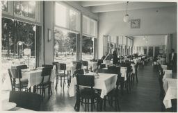 Teplice nad Bečvou Hranice Přerov interiér po přestavbě 1936 foto Zaoral