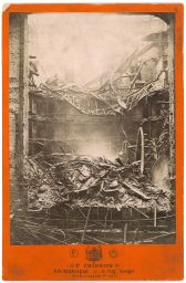Praha, Národní divadlo po požáru 12. 8. 1881, fotografováno 13. 8. 1881, kabinetka