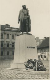 Praha Hradčany Pohořelec pomník plukovník Švec