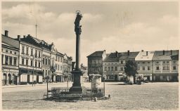 Baťa Valašské Meziříčí Vsetín náměstí obchody