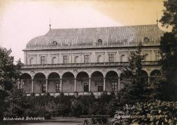 Dobový popisek: Milohrádek Belvedere, kolem 1890, kabinetka