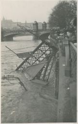 Praha povodeň 1940 stržená lávka foto Strach
