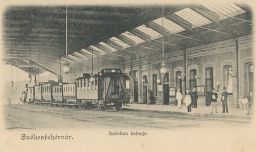Železnice Maďarsko Székesfehérvár Indóház belseje 1903