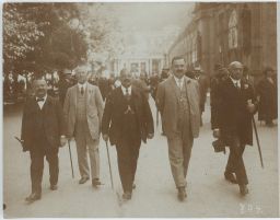 Mariánské lázně honorace na kolonádě foto Weigelt 1922