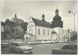 Náchod náměstí VŘSR dobová auta