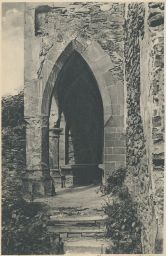 Eingang zur Burgruine Burgkapelle