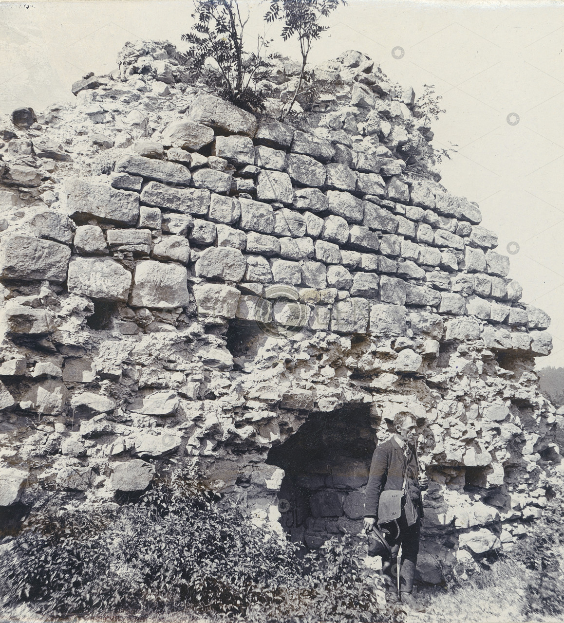 Zřícenina hradu Zbirohy, střílna, polovina stereofotografie
