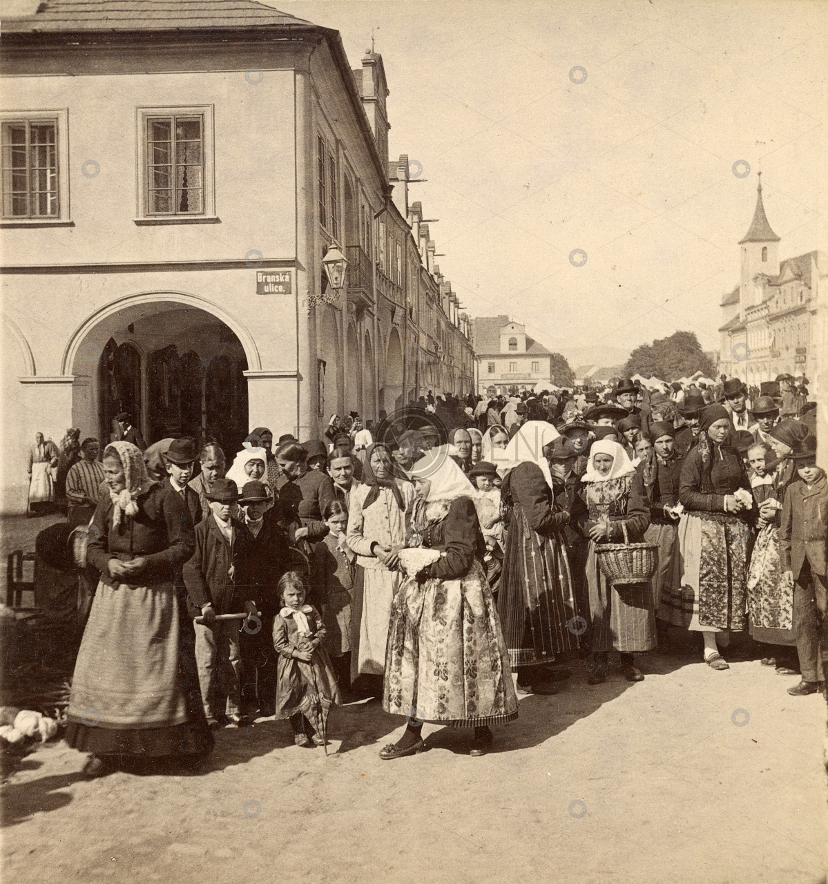 Domažlice v nedělil, polovina stereofotografie